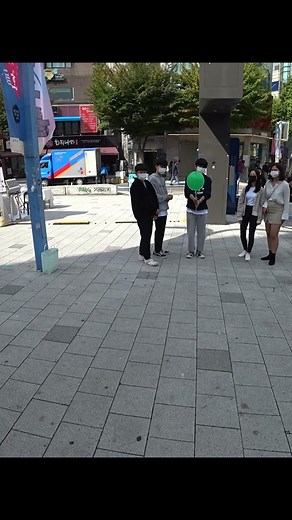 홍대 거리마술: 머글잡는 마법사