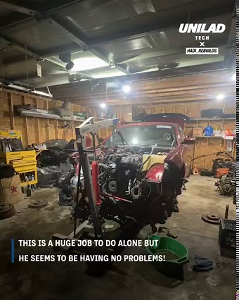 743K views · 1.3K reactions | A talented mechanic takes on the huge task of replacing an engine on their own | UNILAD Tech | Facebook