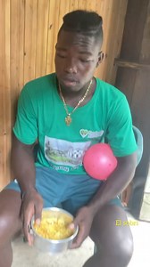 90K views · 1.3K reactions | El sobri le hace creer a la mamá que no está comiendo nada 藍 | El sobri | Facebook