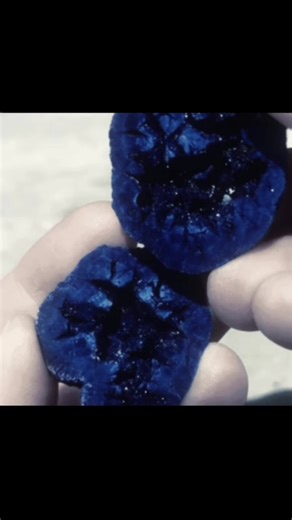 Creating a Dark Blue Moodboard for Gacha Kids