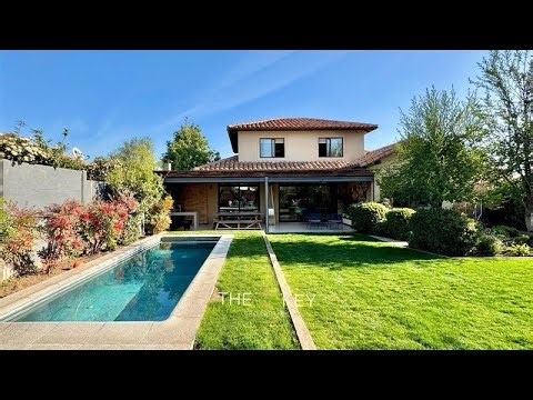 Impecable, luminosa y cómoda casa estilo chilena, ubicada en sector residencial de Piedra Roja