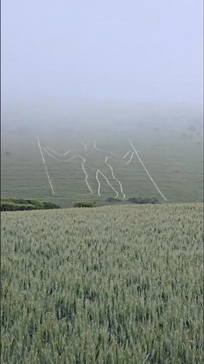 The Long Man of Wilmington reveals himself through the mist. Ancient mystery lives on. #eastSussex