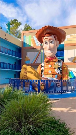 Worlds Biggest Woody & Bo Peep! 😱 #toystory5 #toystory #woody