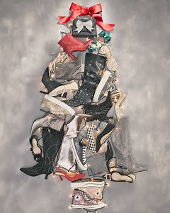 The best gifts in town are here (& yes, we checked twice) 🎁 #MyDSW https://www.dsw.com/content/lookbook | DSW Designer Shoe Warehouse