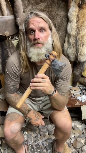 79K views · 4.1K reactions | Replying to @appelsinkongen_ #fyp #fypシ #flintknapping #prey #tomahawk #DIY #stonetools #survival #arksurvivalevolved #farcryprimal #primitive_technology #primitives | Donny Dust | Facebook