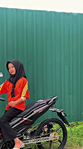 Yamaha Y15 Batman Modifications and Customization