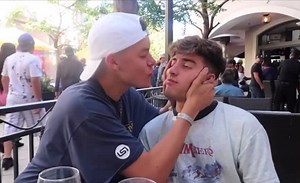 @touchdalight @jctmw #foryoupage #fyp #relationship #kiss