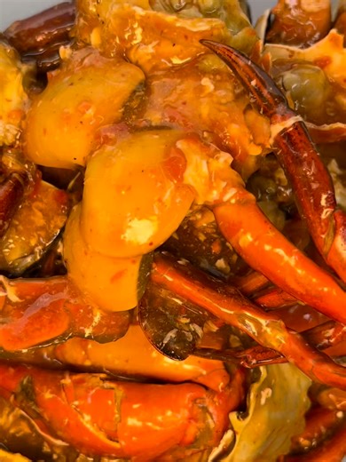 Delicious Singapore Chili Crab at Nipah