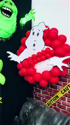 Call the ghostbusters for a ghost but call me for a balloon 😉 #ghostbusters #halloween
