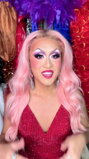 Hold onto your thinking caps, math lovers! @onlinekyle is back, but this time, they’re tackling a mind-bending theorem: the four color theorem. Imagine coloring any map – countries, continents, even imaginary lands – with the rule that no two neighboring regions can share the same color. How many colors do you think you’d need? The four color theorem says you only need four! Yep, even with the most complex maps, four colors are enough to ensure no two neighbors clash. But wait, there’s more! Thi