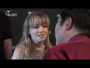 One Last Night: Kelly Stables Red Carpet Interview