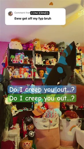 Do I creep you out…? #therian #dragonpuppeteer #fypシ #vent #dragonpuppets #cosplayer