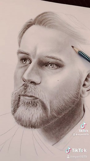 Detailed Pencil Drawing Process of Obi-Wan