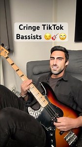 Cringe TikTok Bassists 😒🎸🐔#guitarcomedy #meme #bass
