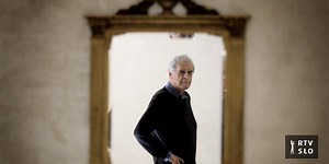 Umrl je pesnik Charles Simic