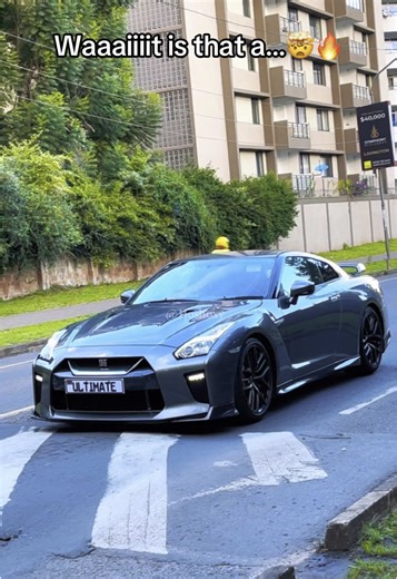 Nissan GTR R35: Performance and Features Overview