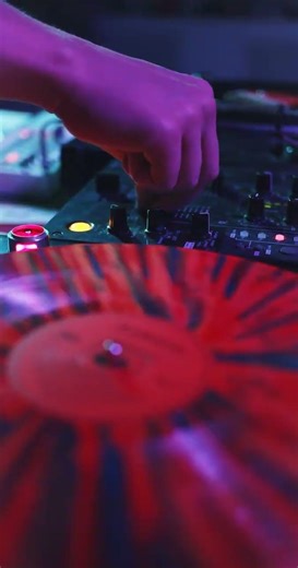 Watch this turntable technique 🔥 #dj #vinyl #mixing