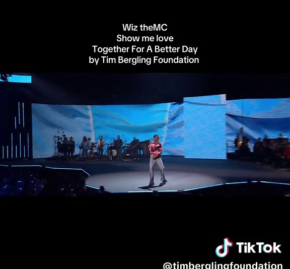 TikTok sensationen @wizthemc Live med Show me Love på Together For A Better Day 2025 🤍🤍 🎥 Se hela artistframträdandet på Tim Bergling Foundations YouTube kanal (länk i bion) 📺 Se hela konserten på HBO Max (Norden) och på Tim Bergling Foundations YouTube (utanför Norden) länk i bion. 🤍 14 dec sänds konserten på kanal 5 kl.21.30 Tillsammans för barn och ungas psykiska hälsa. Together for a better day. 🤍 @HBO Max Sverige @Kanal 5 … The TikTok sensation @wizthemc Live with Show Me Love at Toge