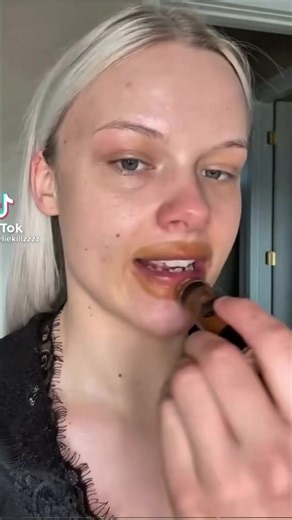 Lip Contouring Technique for Flawless Skin