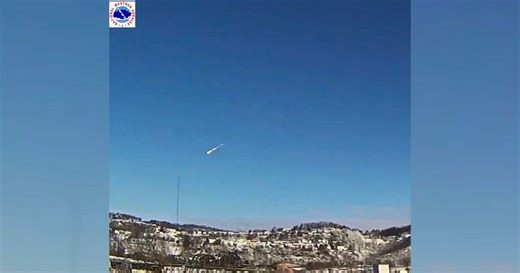 Meteor breaks apart and causes a loud boom over Ohio, fireball seen across multiple US states