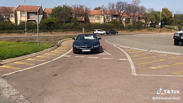 2019 BMW i8 Roadster: Luxury Electric Sports Car Overview