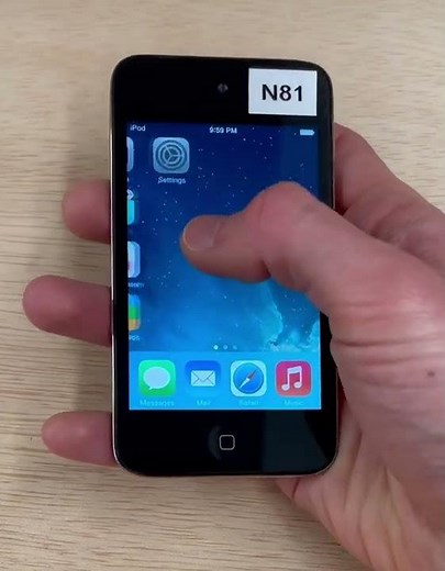 iPod Touch 4th generation running iOS 7