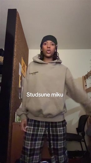 #hatsunemiku #looping #loopingtherooms #wlw #wuhluhwuh | hatsune miku