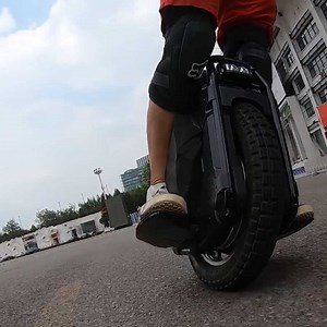 The Veteran Sherman unicycle can hit speeds of 45mph 🚀 | UNILAD Tech