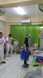 Final rehearsal before #dance #presentation. #dancepresentation #pearlyshells | Mommy Liza and Justine