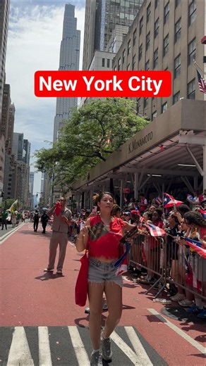 Experience the Magic of Puerto Rican Day Parade in NYC 🗽
