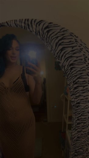 Give me a bleach blonde stud😭