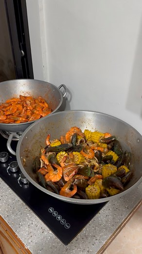 Seafoods overload 🤤🦐🦪🍋 | Shiela's Food Delights