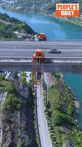 This vehicle is not for the faint of heart. With its relatively small and manageable size, this bridge detection vehicle can perform flexible tests to ensure the safe operation of bridges in Sinan county, #Guizhou Province. #ChinaTech | Xi's Moments