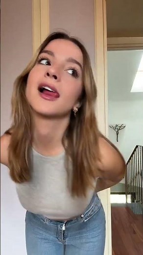 "Spanish Girl's 💃 Viral TikTok Dance to 🎵 Popular Music | Trending on TikTok!"