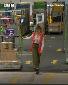 The delivery vans seem to be everywhere! So just how big is Amazon in Cornwall? We went behind the scenes for a look near Redruth. 👀 Listen here: http://bit.ly/3ALZmyh #BlackFriday #CyberMonday #ChristmasShopping | BBC Cornwall