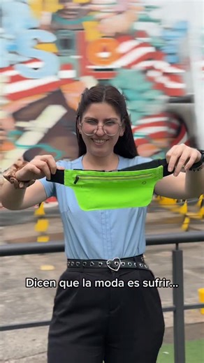 La riñonera que no te abandona: impermeable, cómoda y lista para cualquier plan ✨ Gs. 15.000 Cod: ICN24903 | KINGO Supermercados