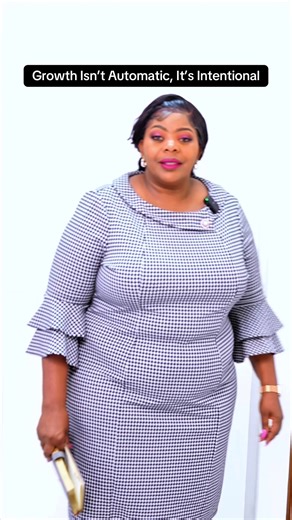 Every December, people say they’ll “figure it out next year.” But clarity doesn’t show up with the calendar, it comes when you stop drifting and decide what’s next. Most careers stall not because people lack talent, but because they never pause to rethink their direction. They keep working, but not growing. Moving, but not advancing. 2026 will belong to the intentional. To those who know what they want, can ve their value, and have a roadmap to get there. If that’s not you yet, it can be. Join N