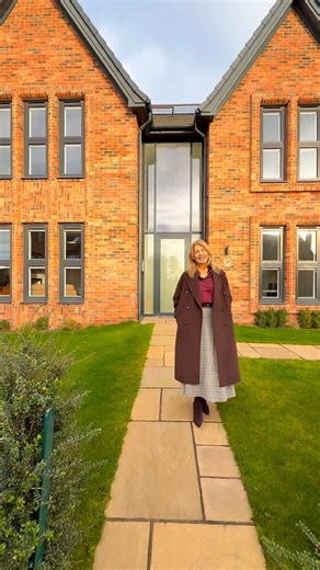 ✨Coppice Lane, Wynyard✨ Set within a quiet and highly regarded corner of Wynyard, Coppice Lane is an elegant four-bedroom detached family home offering generous proportions, excellent flexibility and a calm sense of quality that runs throughout. Thoughtfully designed for modern living and enhanced by premium finishes and energy-efficient features, this is a home that feels as practical as it is impressive. CALL NOW TO VIEW. . . . . . . . . . . . . . . #estateagent #aspirational #luxury #beautifu