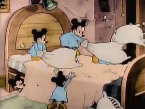 Mickey Mouse - Mickey's Nightmare (1932, Computer Colorized)