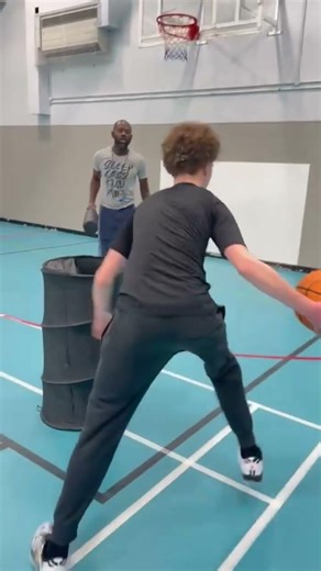 Footwork & Finishing #footwork #fyp #finish #basketball