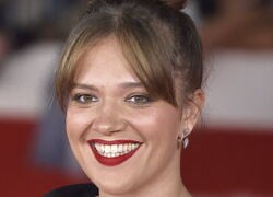 Sanda Codreanu : biographie, actus, photos et vidéos sur Voici.fr