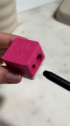 Catrice Hidden Feature 👀 Built-In Sharpener Hack!