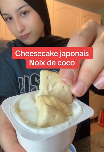 Je teste le cheesecake japonais avec des biscuits à la noix de coco, j’ai testé avec du fromage blanc mais je conseille fortement le yaourt grecs si vous avez d’autres biscuits à me conseiller je suis preneuse 😋 Je veux vraiment trouver la meilleure recette #recettehealthy #cheesecake #cheesecakejaponais #foodtrend #dessert