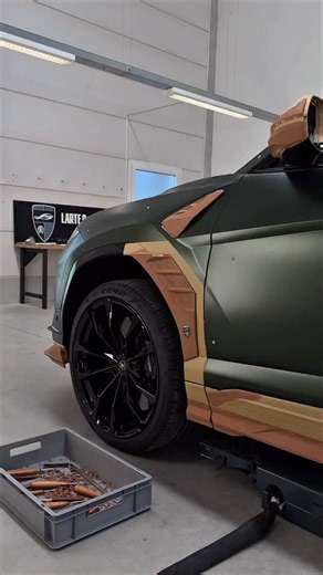 Largenda for Lamborghini Urus by @lartedesign. From clay to carbon - emotion takes form. This is where power begins. Once you see it like this, stock isn’t enough. larte-design.com #lambo #lamborghini #urus #lamborghiniurus | Larte Design USA