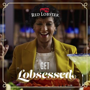 When Lobsterfesting, proper form is important. For optimal butter dunking, stabilize your elbow on the table to minimize the splash. Try all six delicious dishes, like our Lobster Lover’s Dream. | Red Lobster