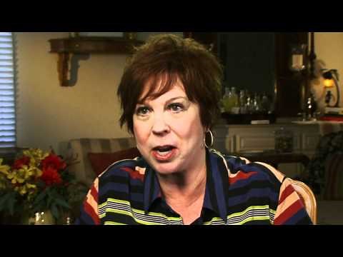 Vicki Lawrence on how she met Carol Burnett - EMMYTVLEGENDS.ORG