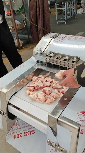 Chicken pieces cutting machine automatic chicken cutter #foodprep #foodmachine