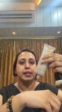 Soft minimal makeup look using a skin tint