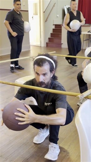 Low Stance Tai Chi Ball Training for Leg Strength, Balance & Internal Power太极球低桩训练：强化腿部力量、平衡与整体内劲功法