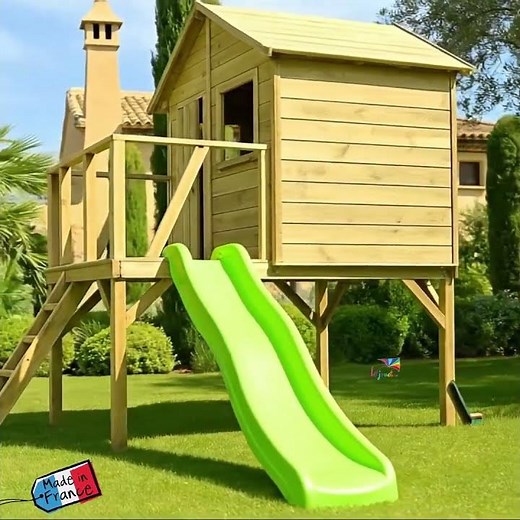 Maisonnette bois sur pilotis avec toboggan VICTOR – à peindre – Trigano